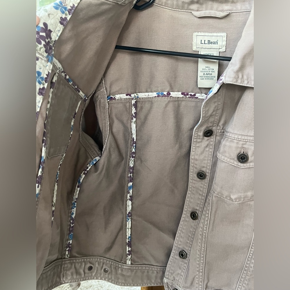 Women’s Taupe LL Bean Jacket - Picture 3 of 5